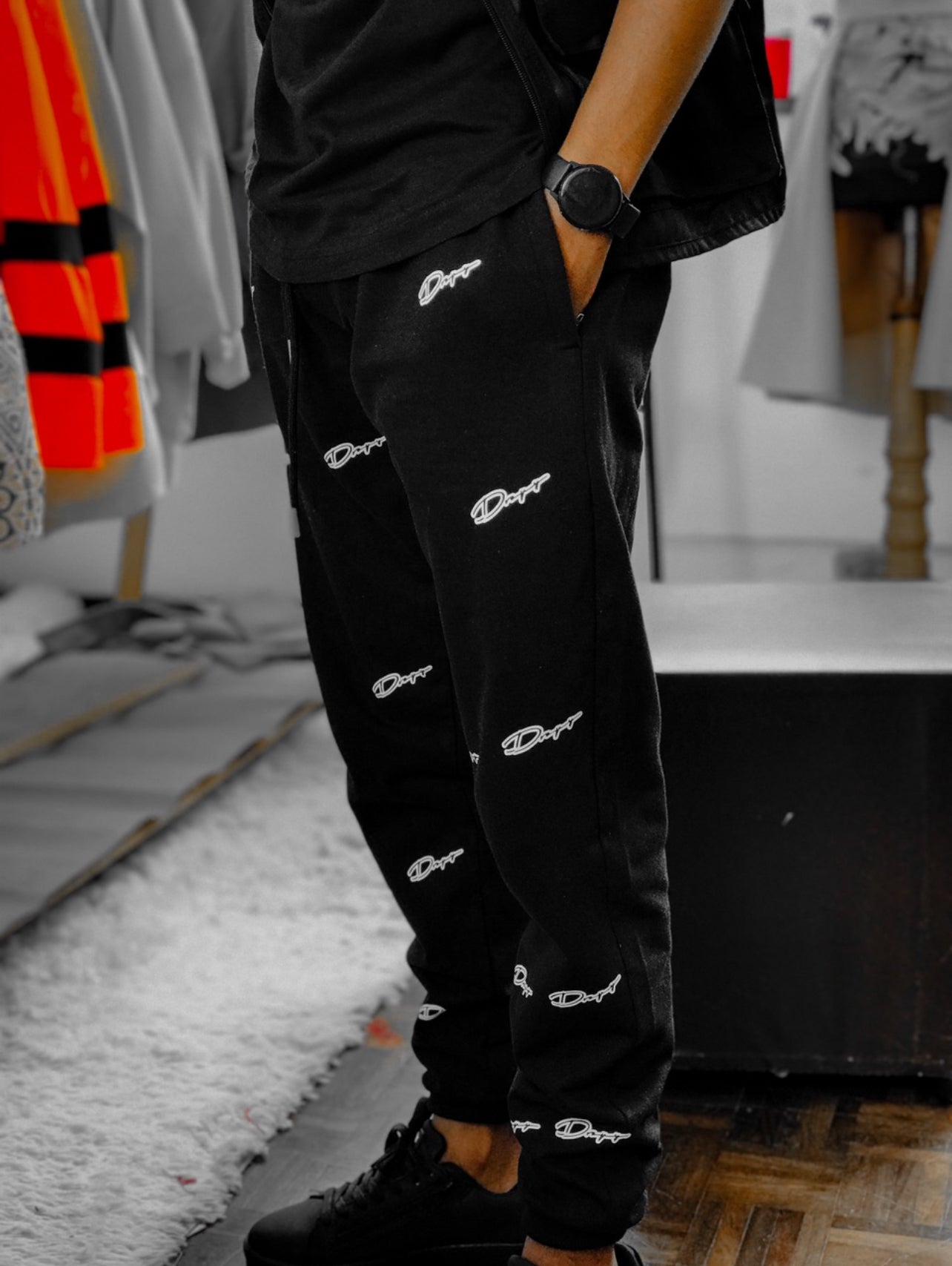 DROPY SWEATPANTS